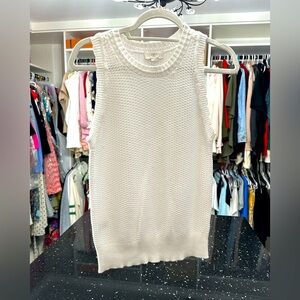 LOFT sleeveless white sweater. Size small. Excellent condition.